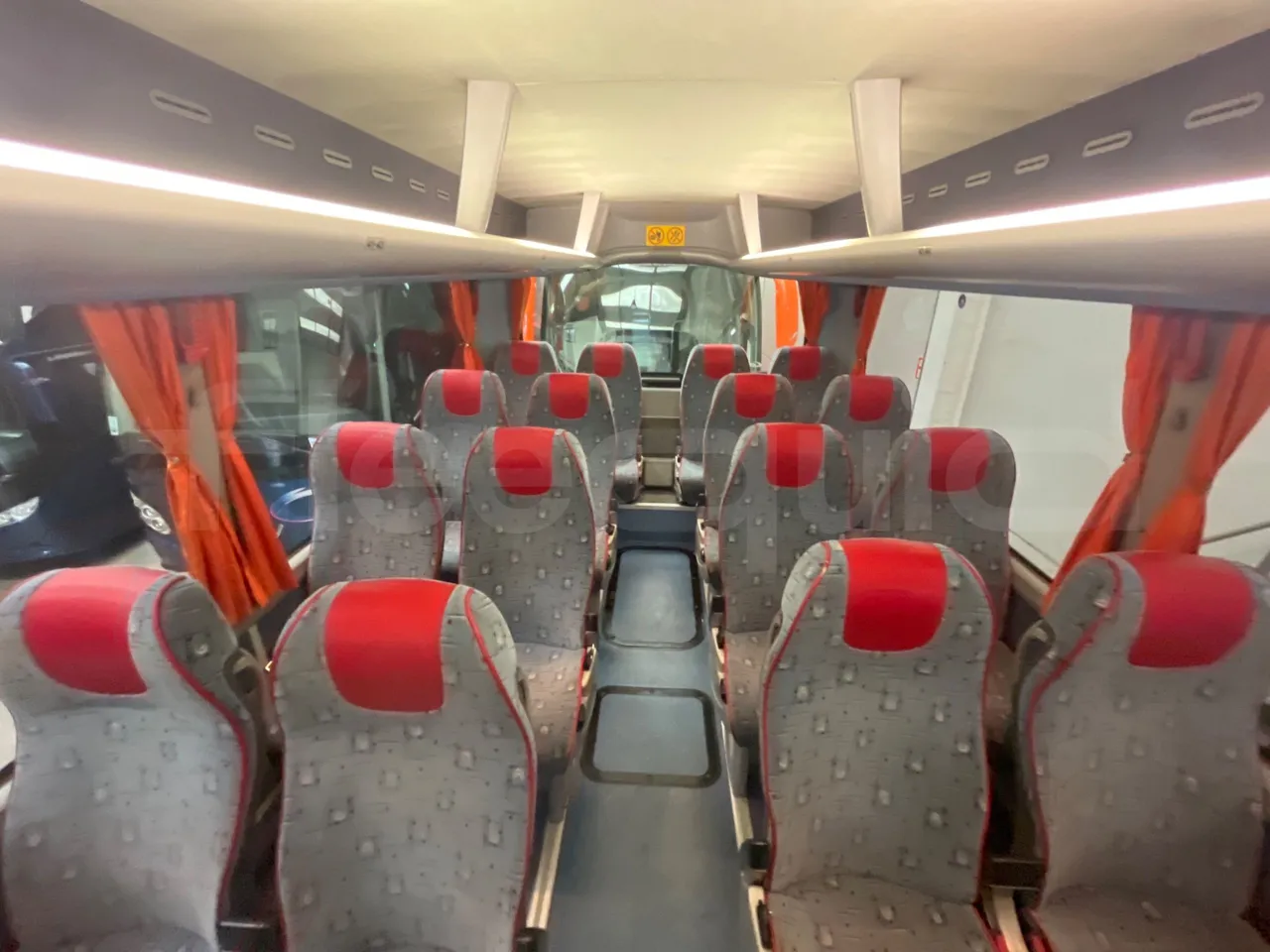 Man Lion's Coach L-440/ Euro 5 - 324 Kw - 13.8 Mt - forward view all seats last row height