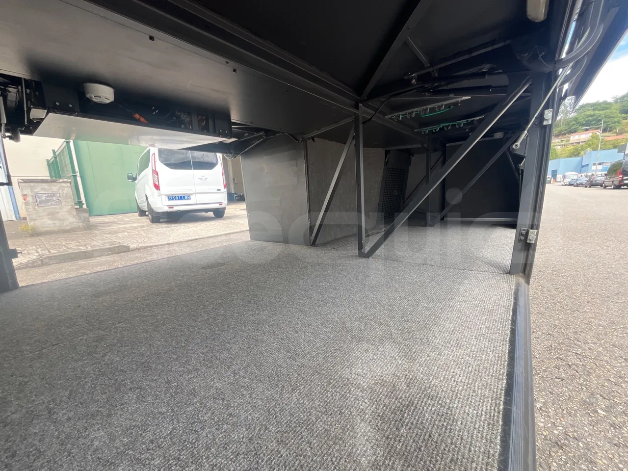 Man Lion's Coach L-440/ Euro 5 - 324 Kw - 13.8 Mt - internal frame rust check