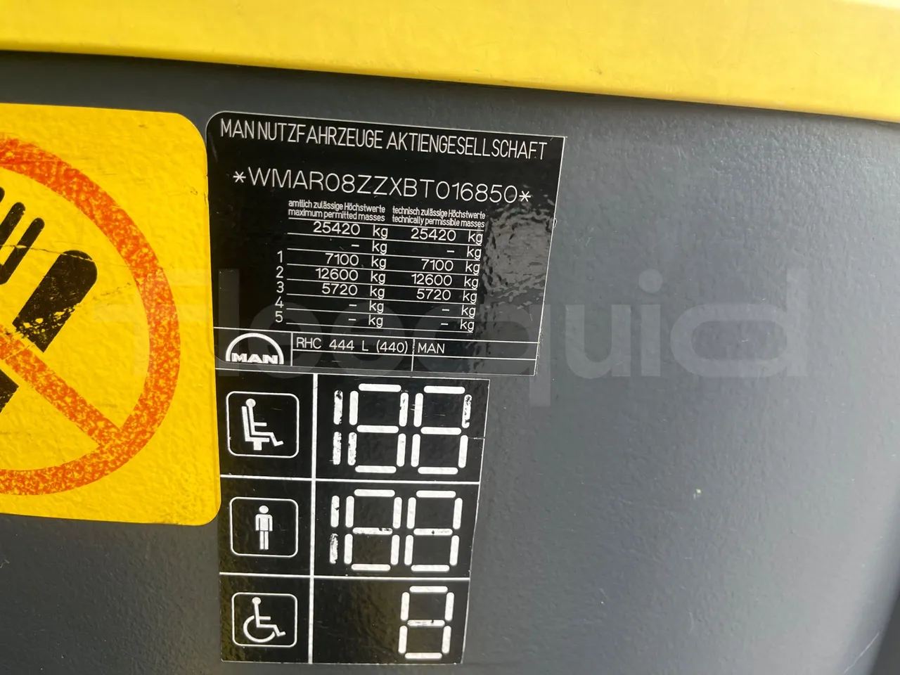 Man Lion's Coach L-440/ Euro 5 - 324 Kw - 13.8 Mt - vehicle plate photo
