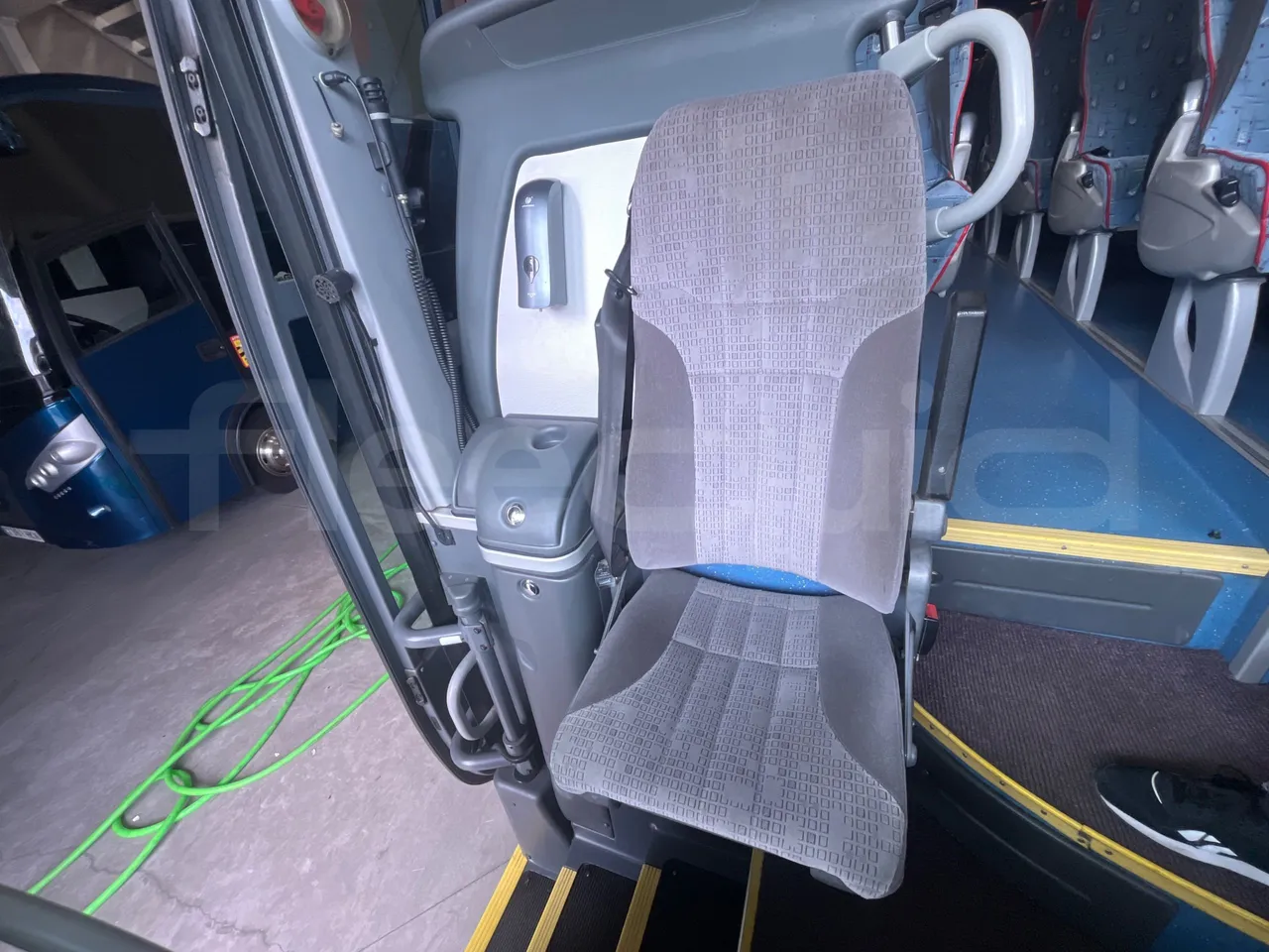 Man Lion's Coach L-440/ Euro 5 - 324 Kw - 13.8 Mt - hostess seat photo