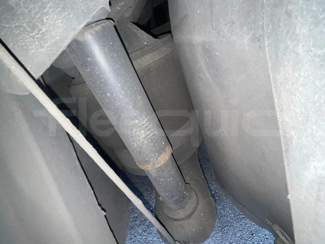 Man Lion's Coach L-440/ Euro 5 - 324 Kw - 13.8 Mt - axle 2 shock absorbers 1 right