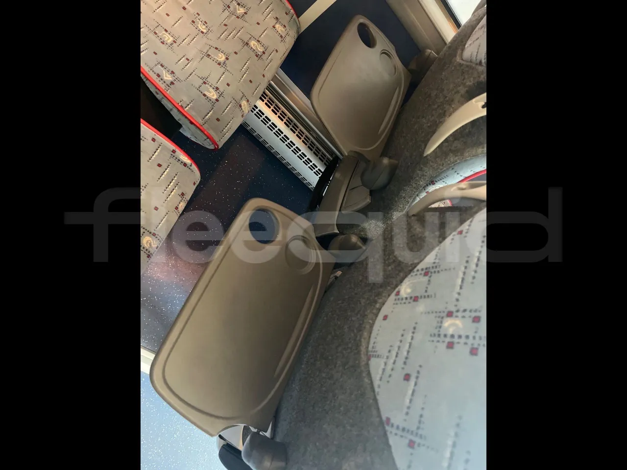 Man Lion's Coach L-440/ Euro 5 - 324 Kw - 13.8 Mt - table detail photo