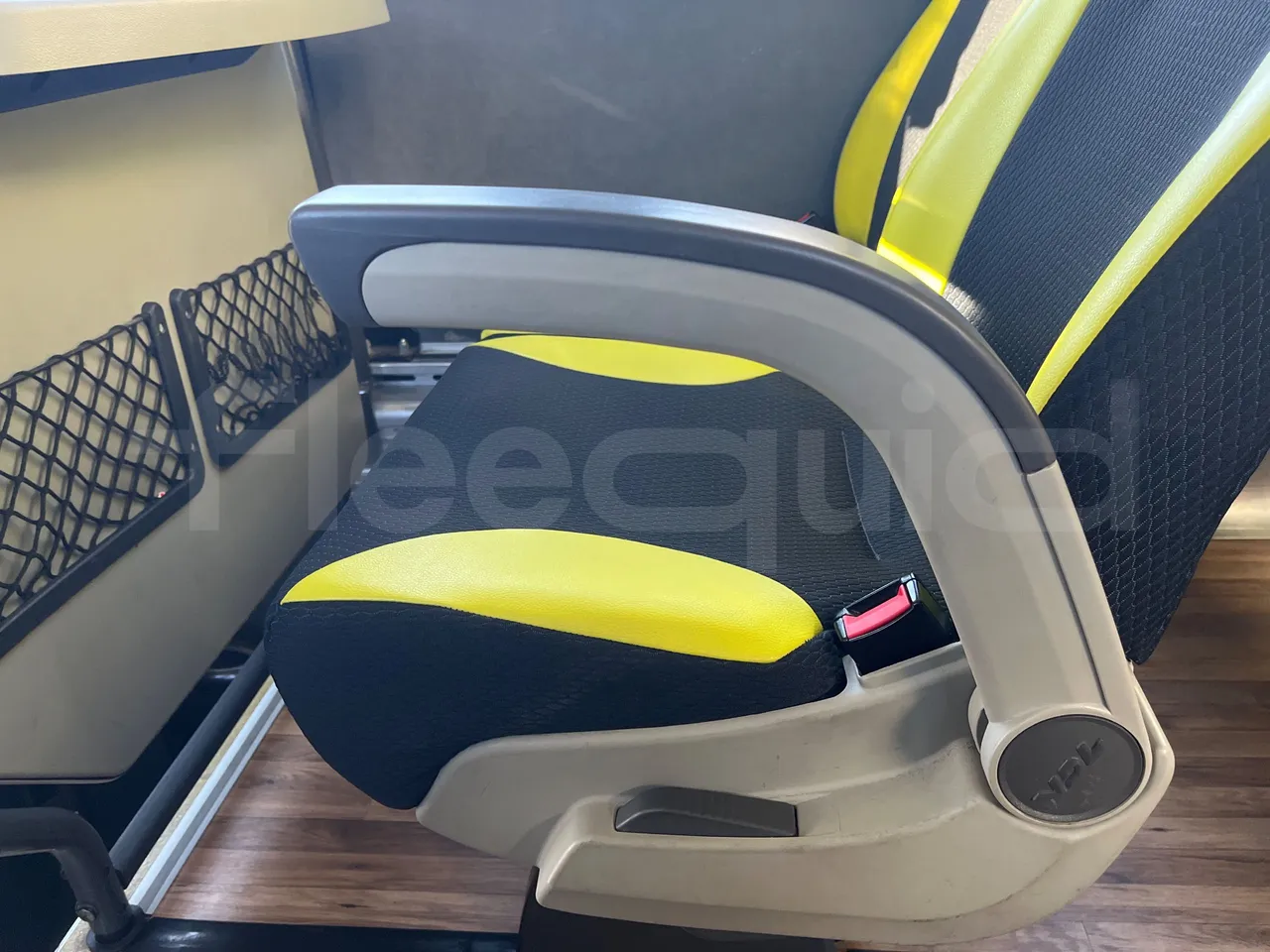 Vdl FUTURA FHD2 501R1 QILE GB01 | 139 - Euro5 - 300kW -13.945mt - armrest detail photo