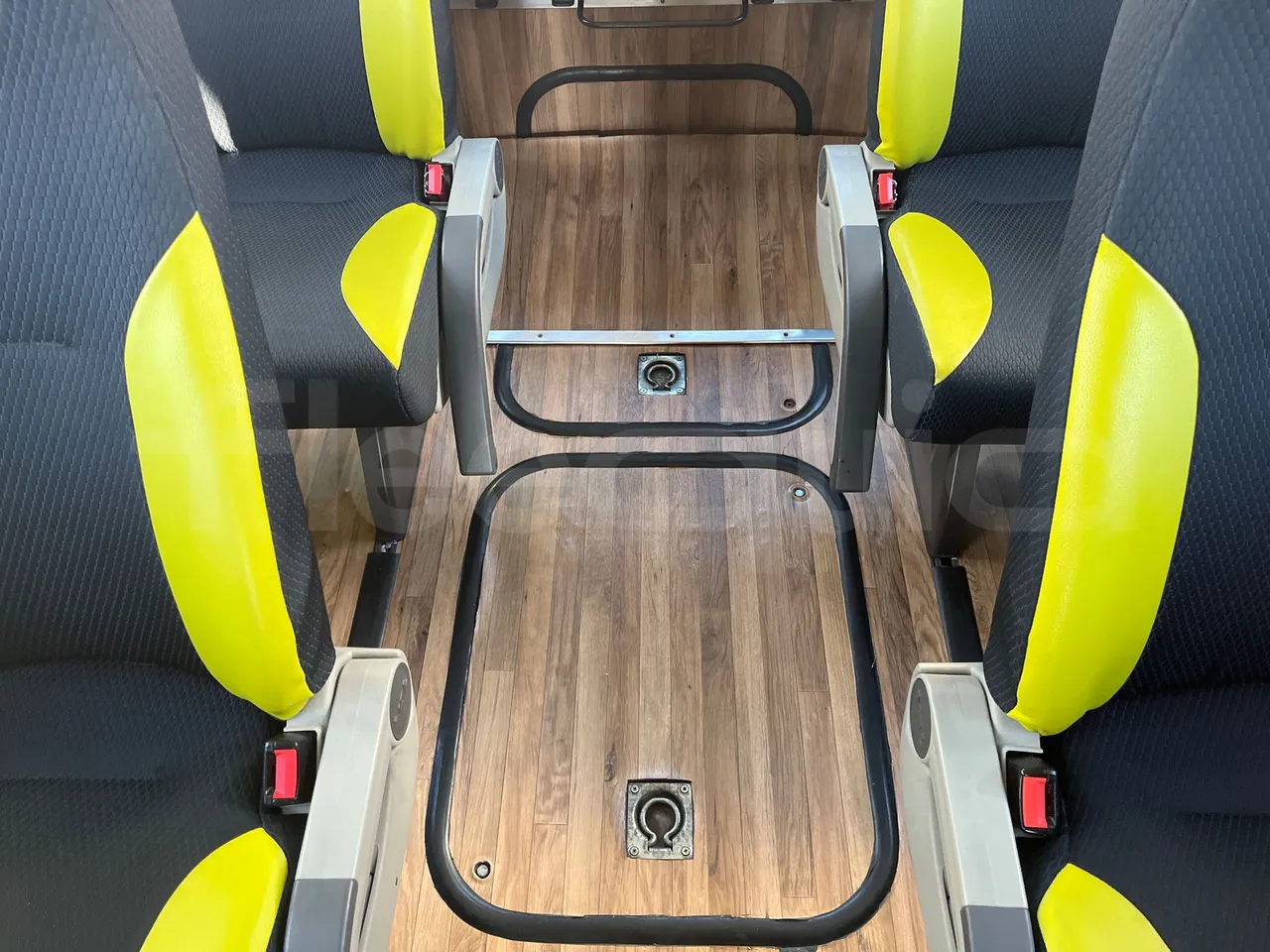 Vdl FUTURA FHD2 501R1 QILE GB01 | 139 - Euro5 - 300kW -13.945mt - floor hatches photo