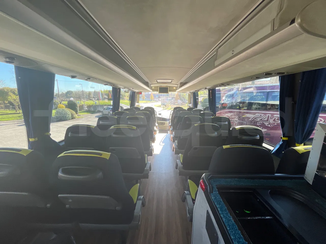 Vdl FUTURA FHD2 501R1 QILE GB01 | 139 - Euro5 - 300kW -13.945mt - forward view middle aisle