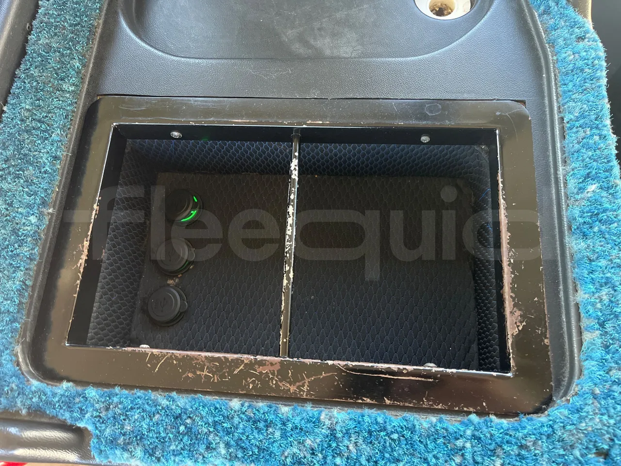 Vdl FUTURA FHD2 501R1 QILE GB01 | 139 - Euro5 - 300kW -13.945mt - power outlets detail