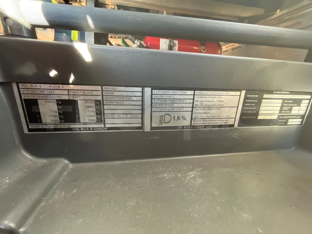 Vdl FUTURA FHD2 501R1 QILE GB01 | 139 - Euro5 - 300kW -13.945mt - vehicle plate photo