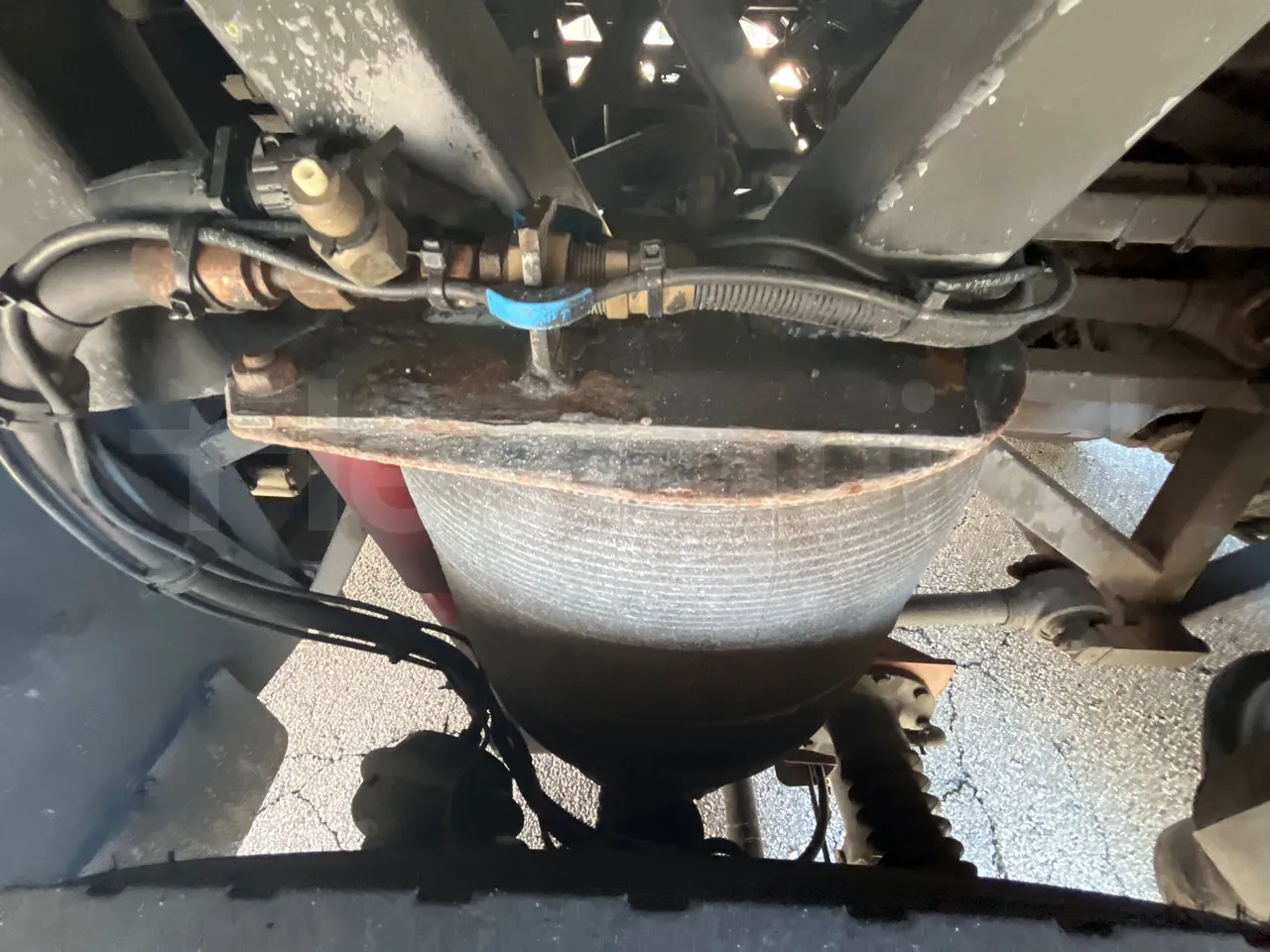 Vdl FUTURA FHD2 501R1 QILE GB01 | 139 - Euro5 - 300kW -13.945mt - axel 3 shock absorbers 1 right