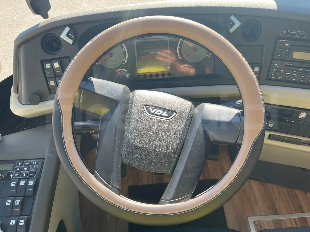 Vdl FUTURA FHD2 501R1 QILE GB01 | 139 - Euro5 - 300kW -13.945mt - steering wheel photo