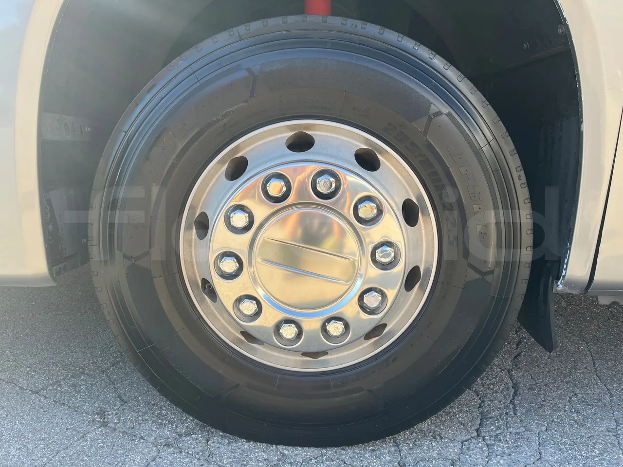 Vdl FUTURA FHD2 501R1 QILE GB01 | 139 - Euro5 - 300kW -13.945mt - front left tire measurements