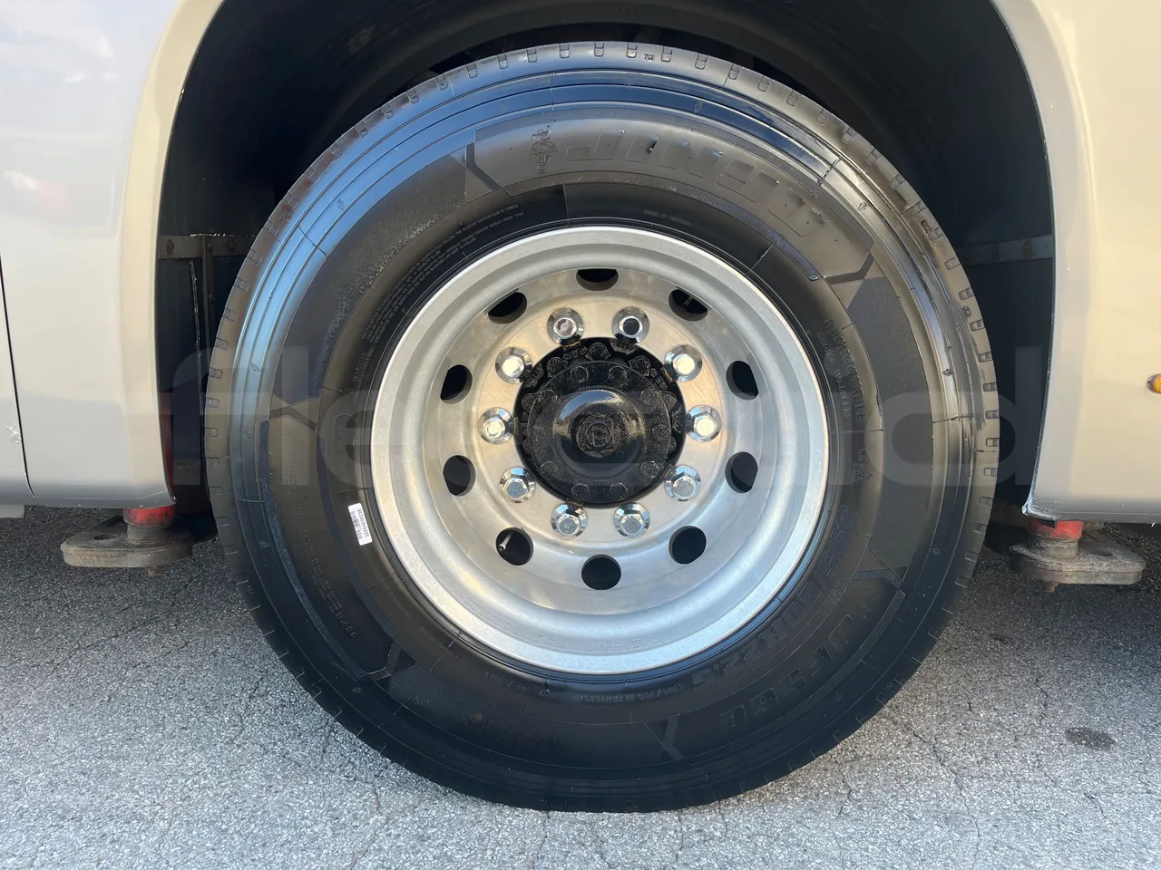 Vdl FUTURA FHD2 501R1 QILE GB01 | 139 - Euro5 - 300kW -13.945mt - rear left tire photo