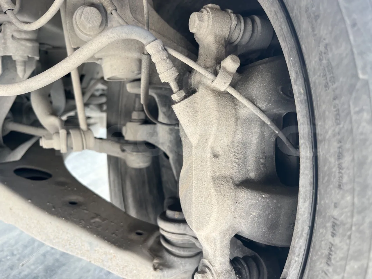 Ford Transit FBD BLHA2DDX - Euro6 - 121.30kW - 6.704mt - front brake calipers right