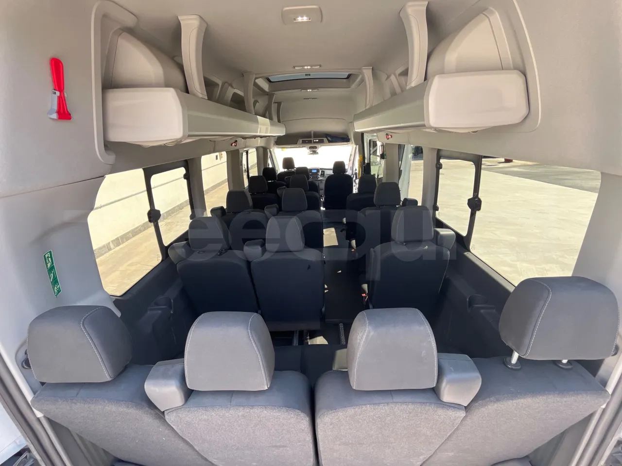 Ford Transit FBD BLHA2DDX - Euro6 - 121.30kW - 6.704mt - forward view middle aisle