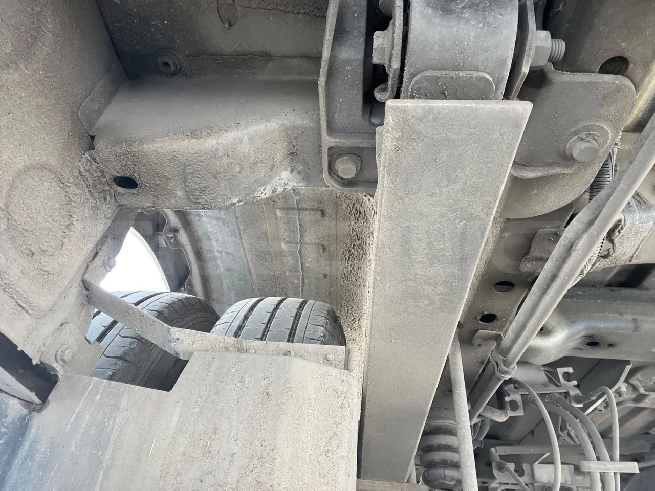 Ford Transit FBD BLHA2DDX - Euro6 - 121.30kW - 6.704mt - axle 2 shock absorbers 1 right