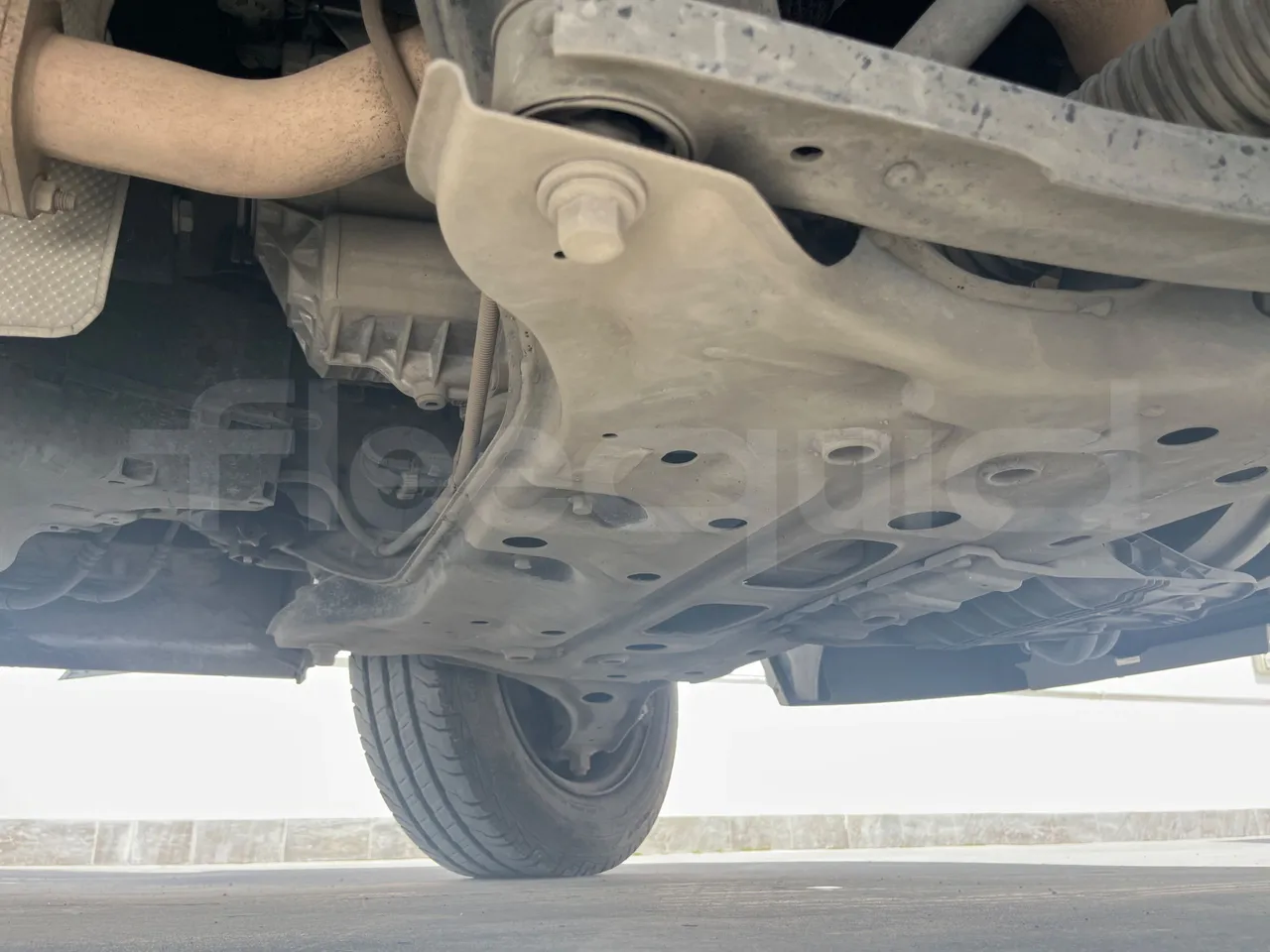 Ford Transit FBD BLHA2DDX - Euro6 - 121.30kW - 6.704mt - front axle left side