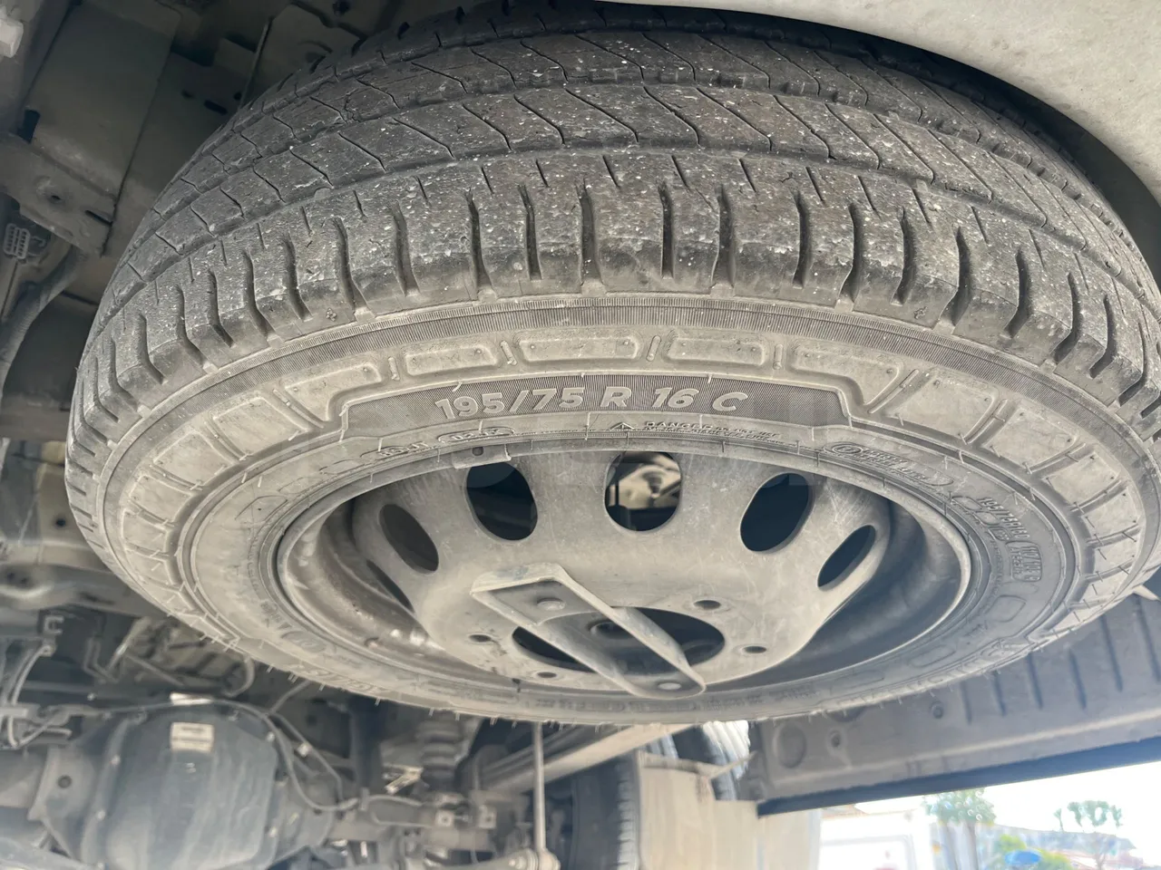 Ford Transit FBD BLHA2DDX - Euro6 - 121.30kW - 6.704mt - spare wheel