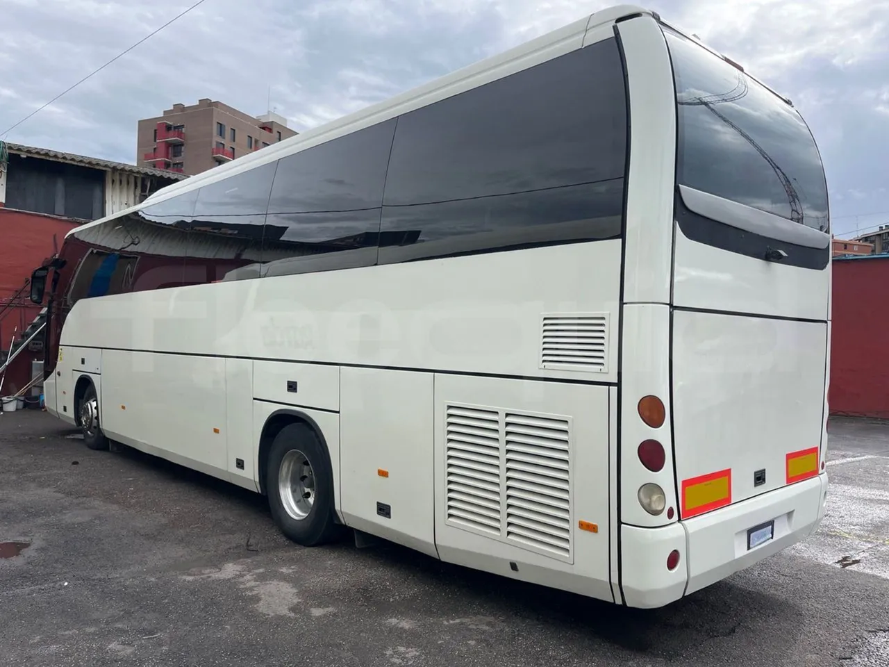 Beulas Scania Aura K440EB4X2 - EUR4 - 324kW - 12.200m - 3/4 left rear side