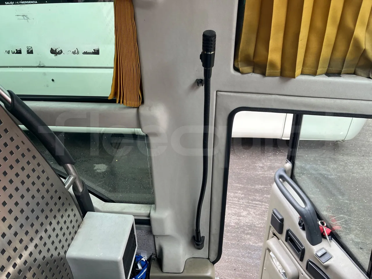 Beulas Scania Aura K440EB4X2 - EUR4 - 324kW - 12.200m - driver microphone accessories photo