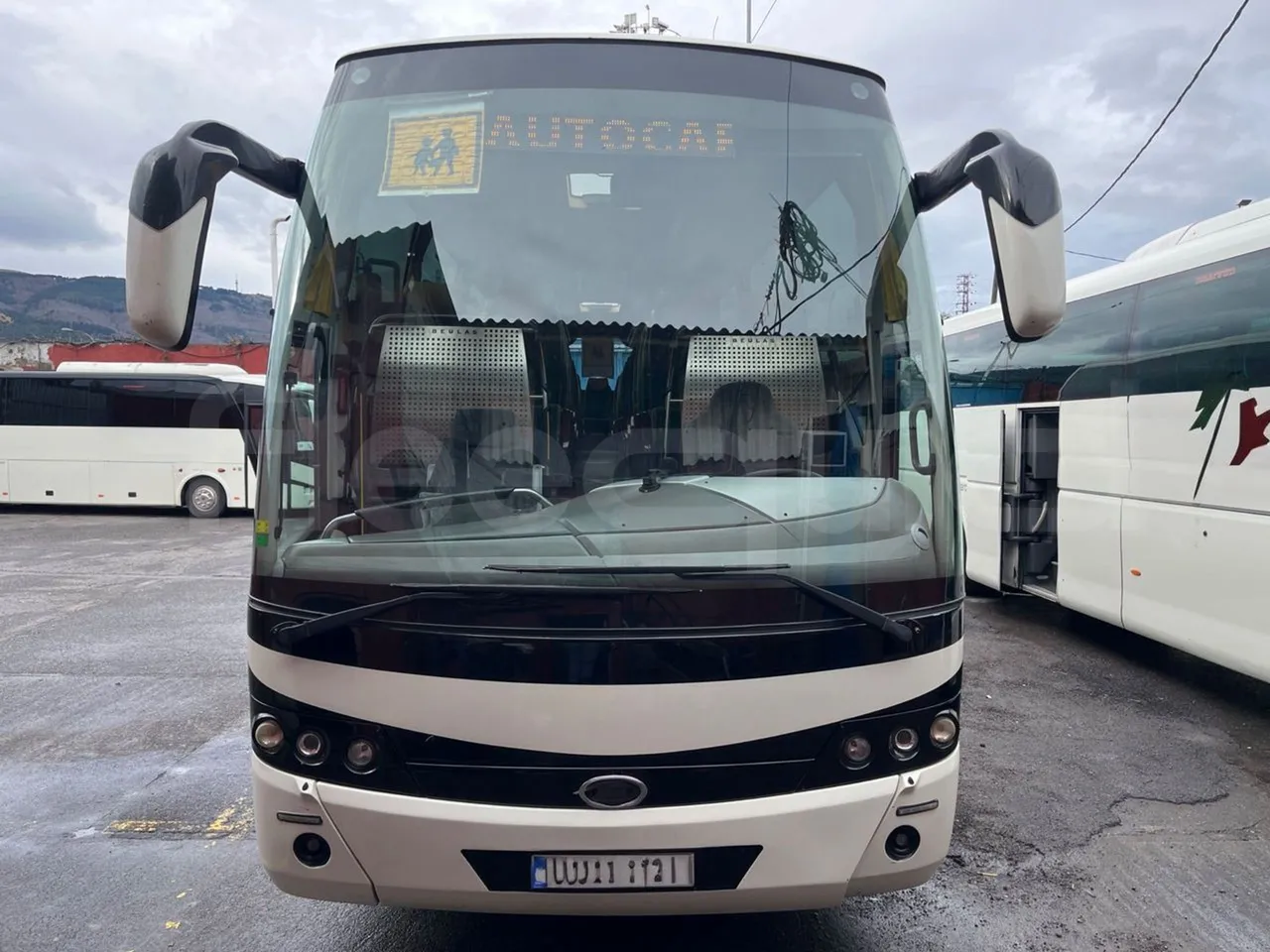 Beulas Scania Aura K440EB4X2 - EUR4 - 324kW - 12.200m - front photo