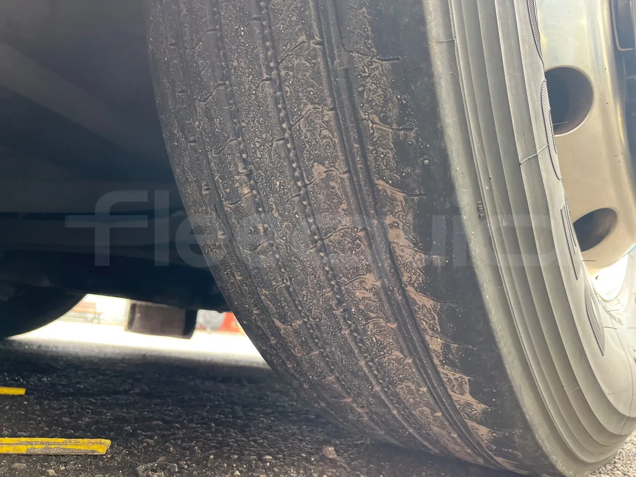 Beulas Scania Aura K440EB4X2 - EUR4 - 324kW - 12.200m - rear left tire photo