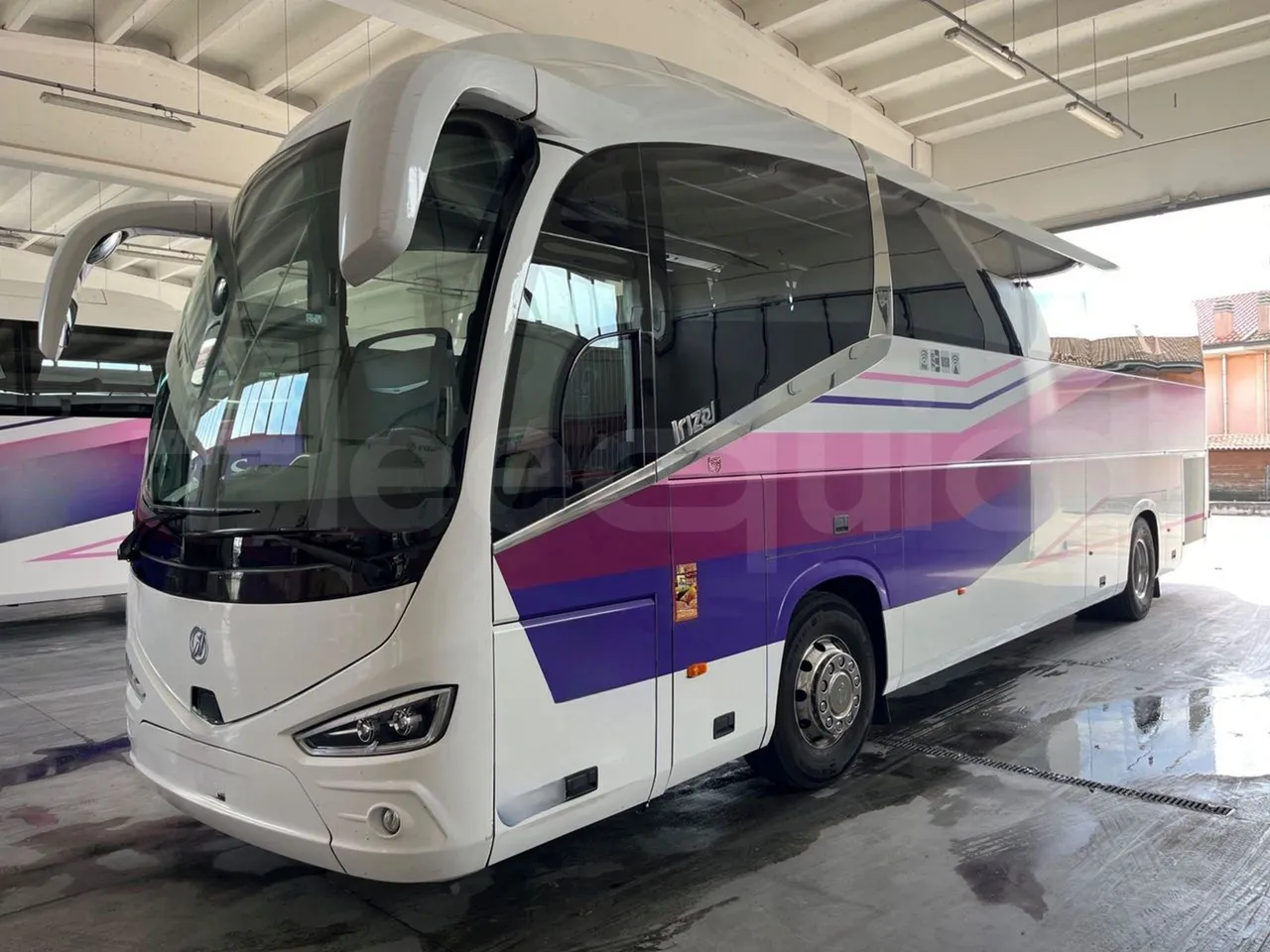Irizar Daf - 3/4 front left
