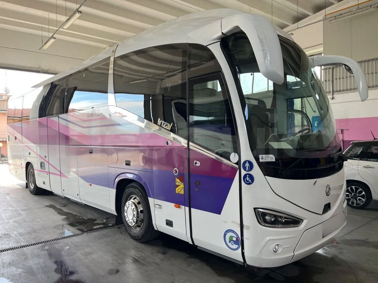 Irizar i6 - Base cover photo