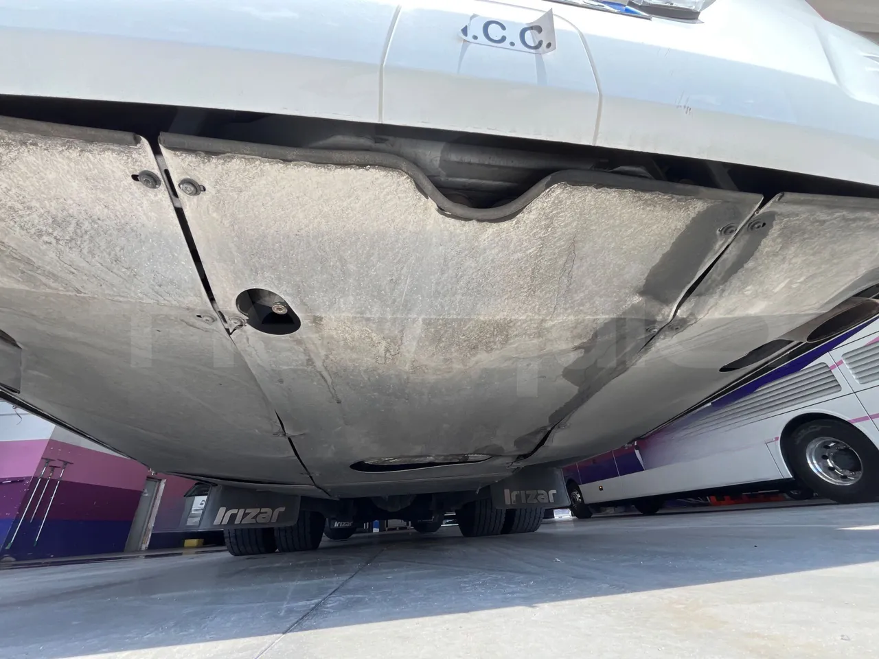 Irizar Daf - engine without protection