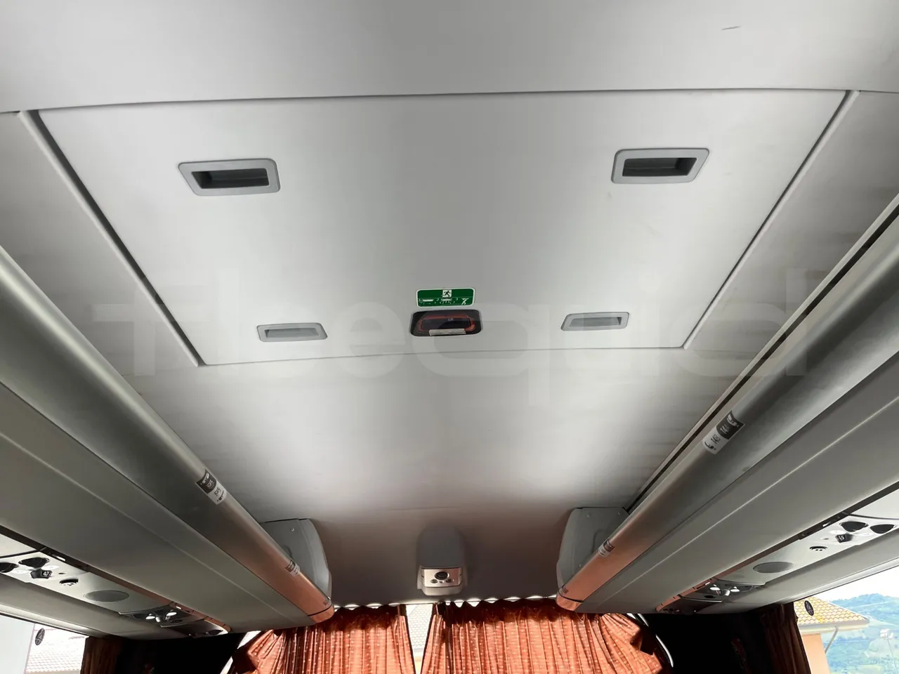 Irizar Daf - roof hatch 2