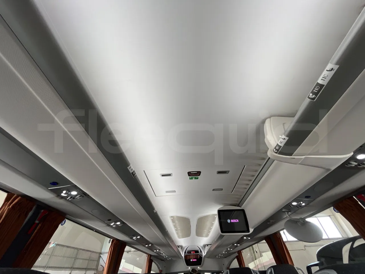 Irizar Daf - overhead compartments photo