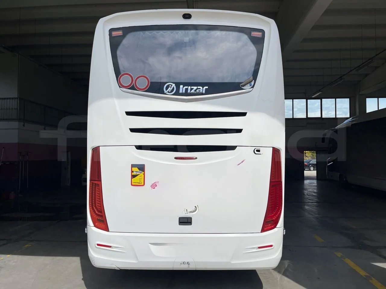 Irizar Daf - rear hatch closed