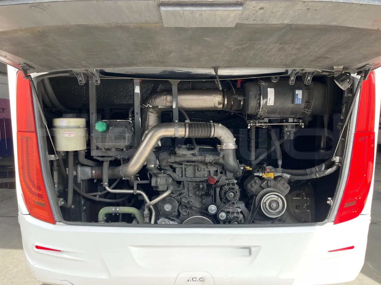 Irizar Daf - rear hatch open