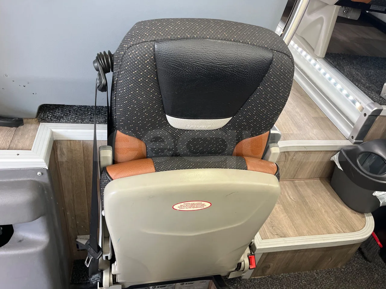 Irizar Daf - hostess seat photo