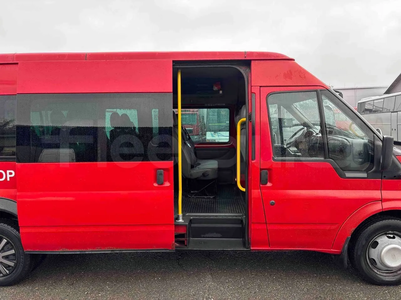 Ford Transit H9FA - Euro3 - 101kW - 6.374mt - front door 2 open