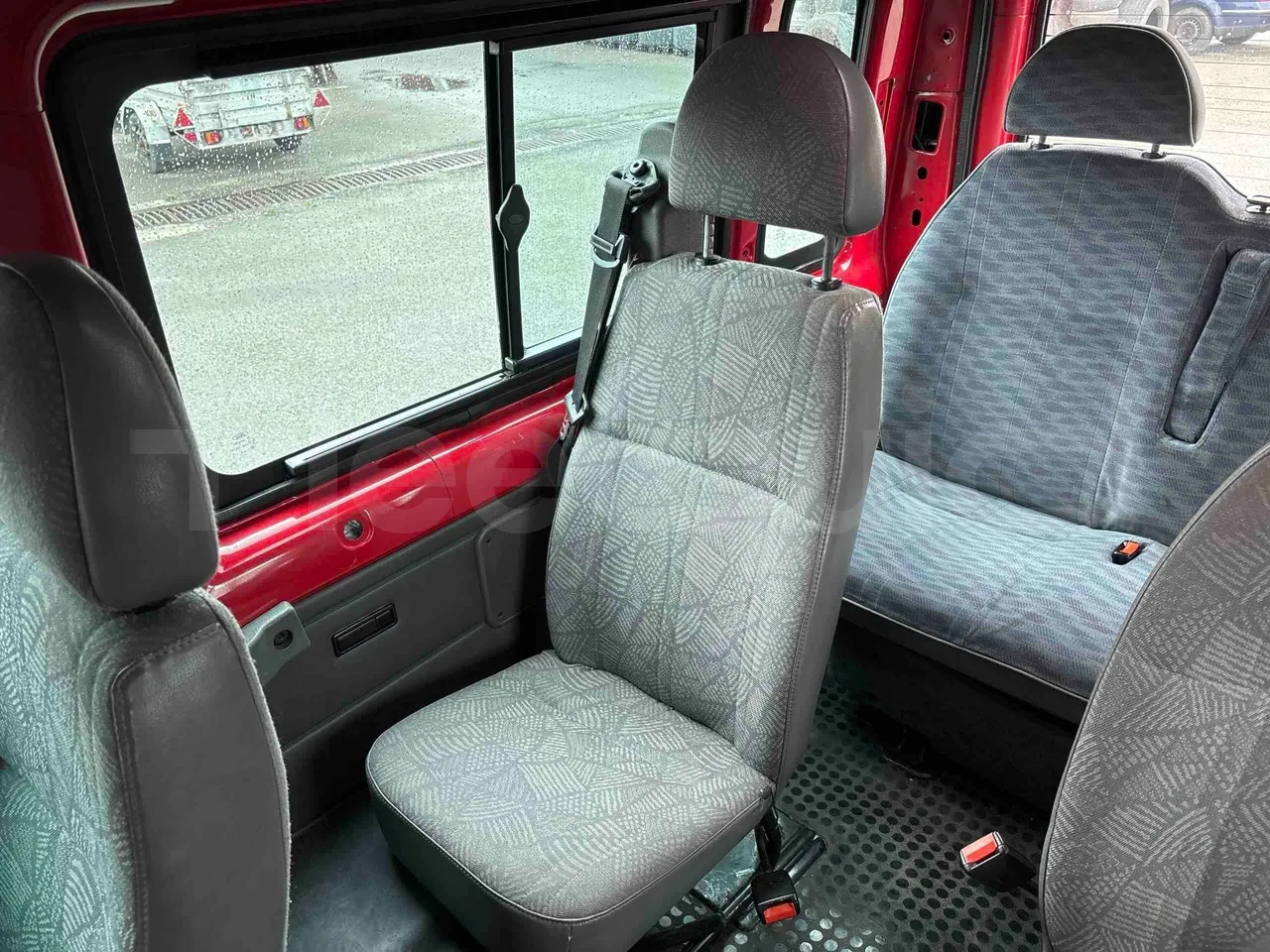 Ford Transit H9FA - Euro3 - 101kW - 6.374mt - single seat detail