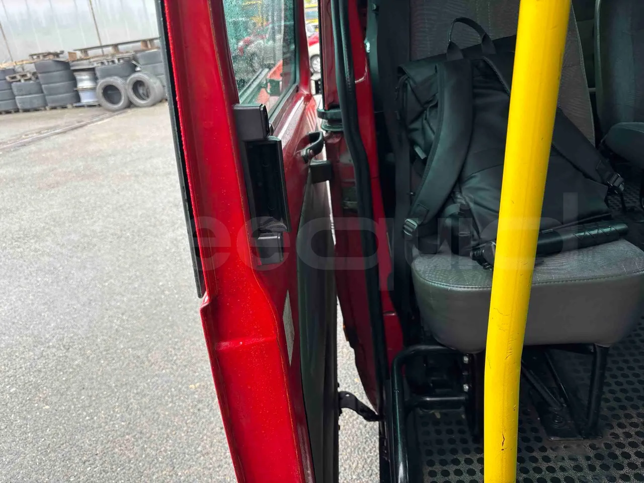 Ford Transit H9FA - Euro3 - 101kW - 6.374mt - door mechanism photo