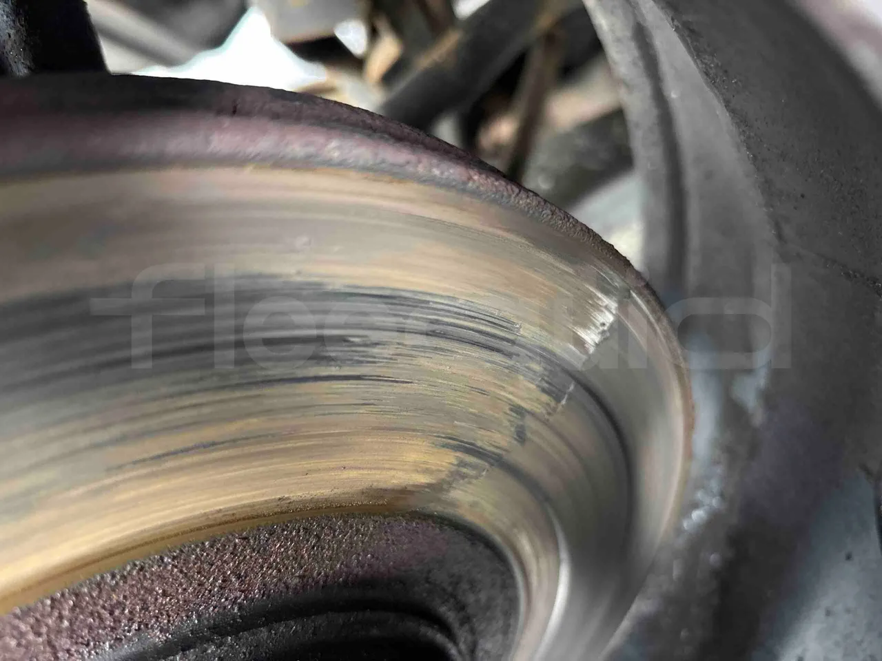 Ford Transit H9FA - Euro3 - 101kW - 6.374mt - front discs left