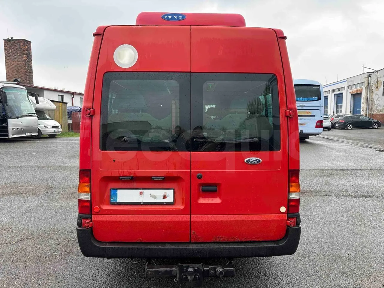 Ford Transit H9FA - Euro3 - 101kW - 6.374mt - rear hatch closed