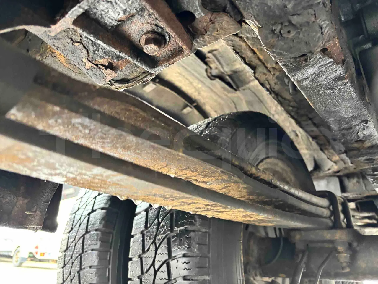 Ford Transit H9FA - Euro3 - 101kW - 6.374mt - axel 2 leaf spring right