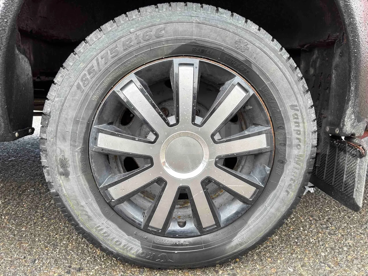 Ford Transit H9FA - Euro3 - 101kW - 6.374mt - rear left tire photo