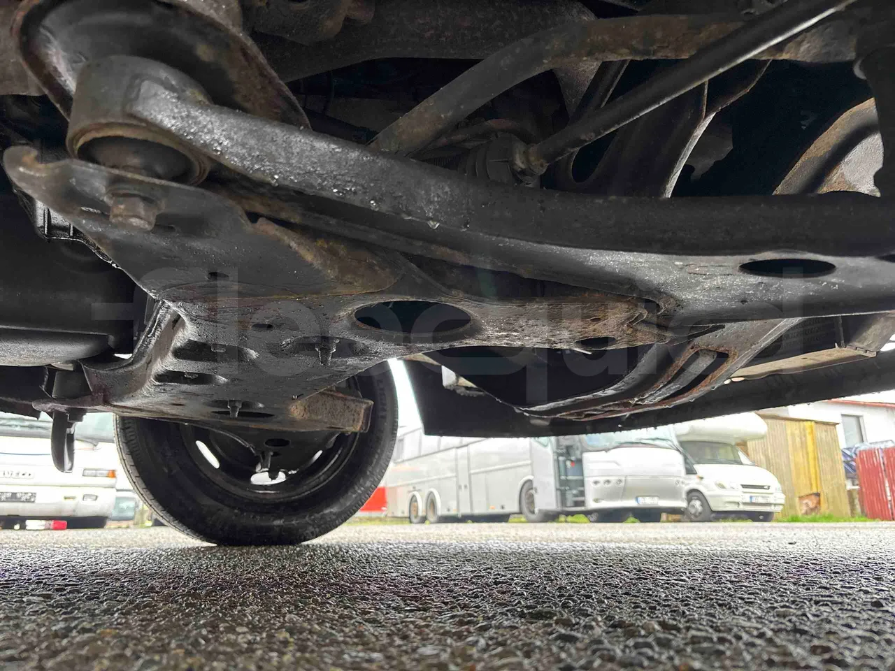 Ford Transit H9FA - Euro3 - 101kW - 6.374mt - front axle right side