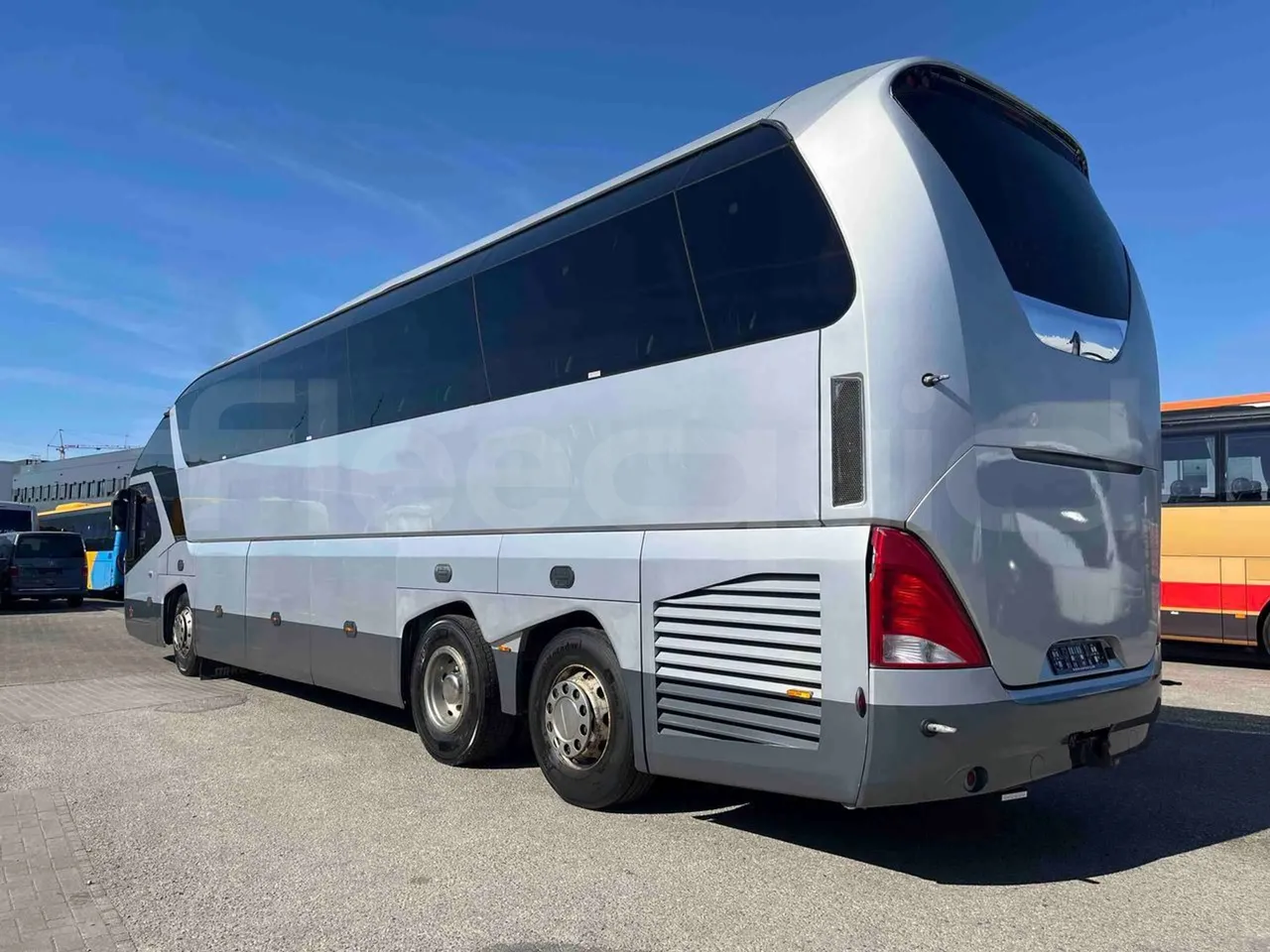 Neoplan Starliner N5217 - EUR5 - 371kW - 14m - 3/4 left rear side