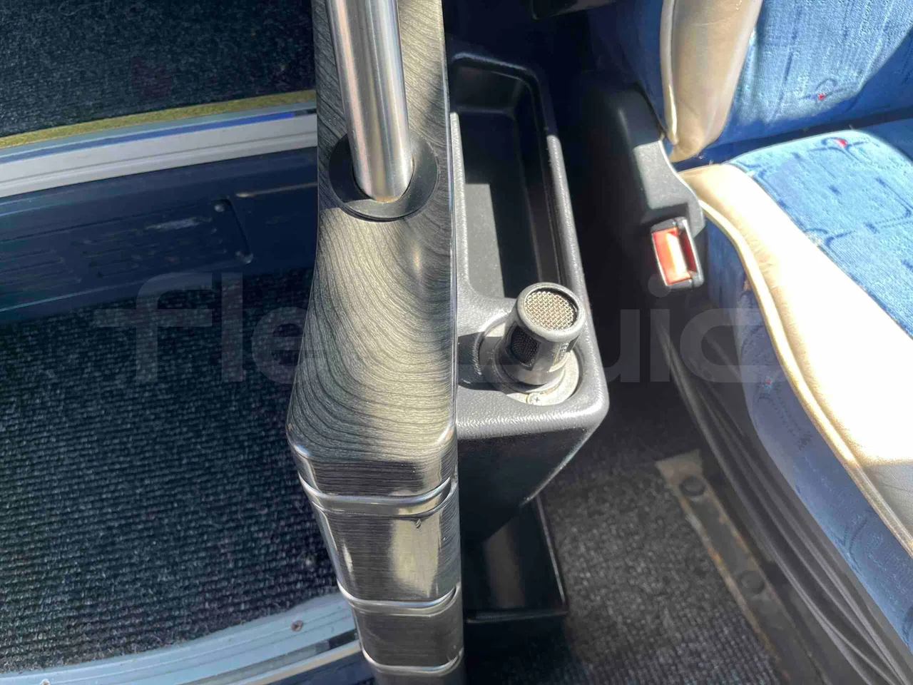 Neoplan Starliner N5217 - EUR5 - 371kW - 14m - hostes microphone accessories photo
