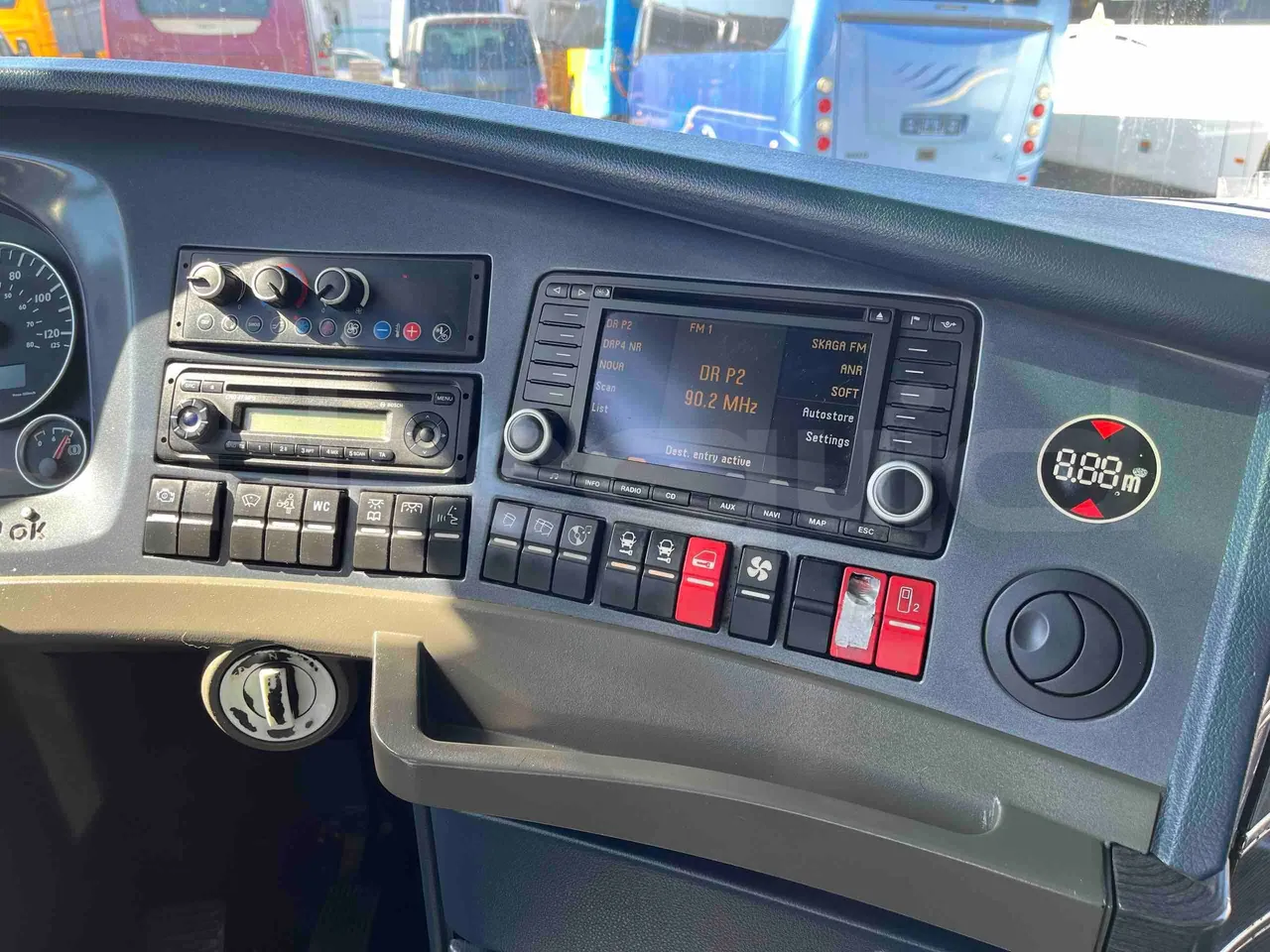 Neoplan Starliner N5217 - EUR5 - 371kW - 14m - radio accessories photo