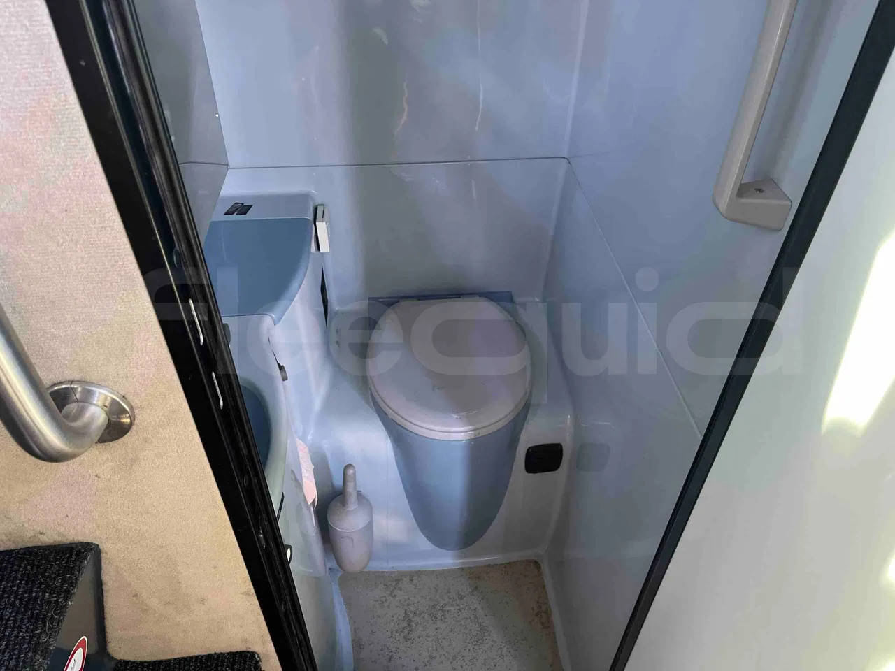Neoplan Starliner N5217 - EUR5 - 371kW - 14m - toilette accessories photo