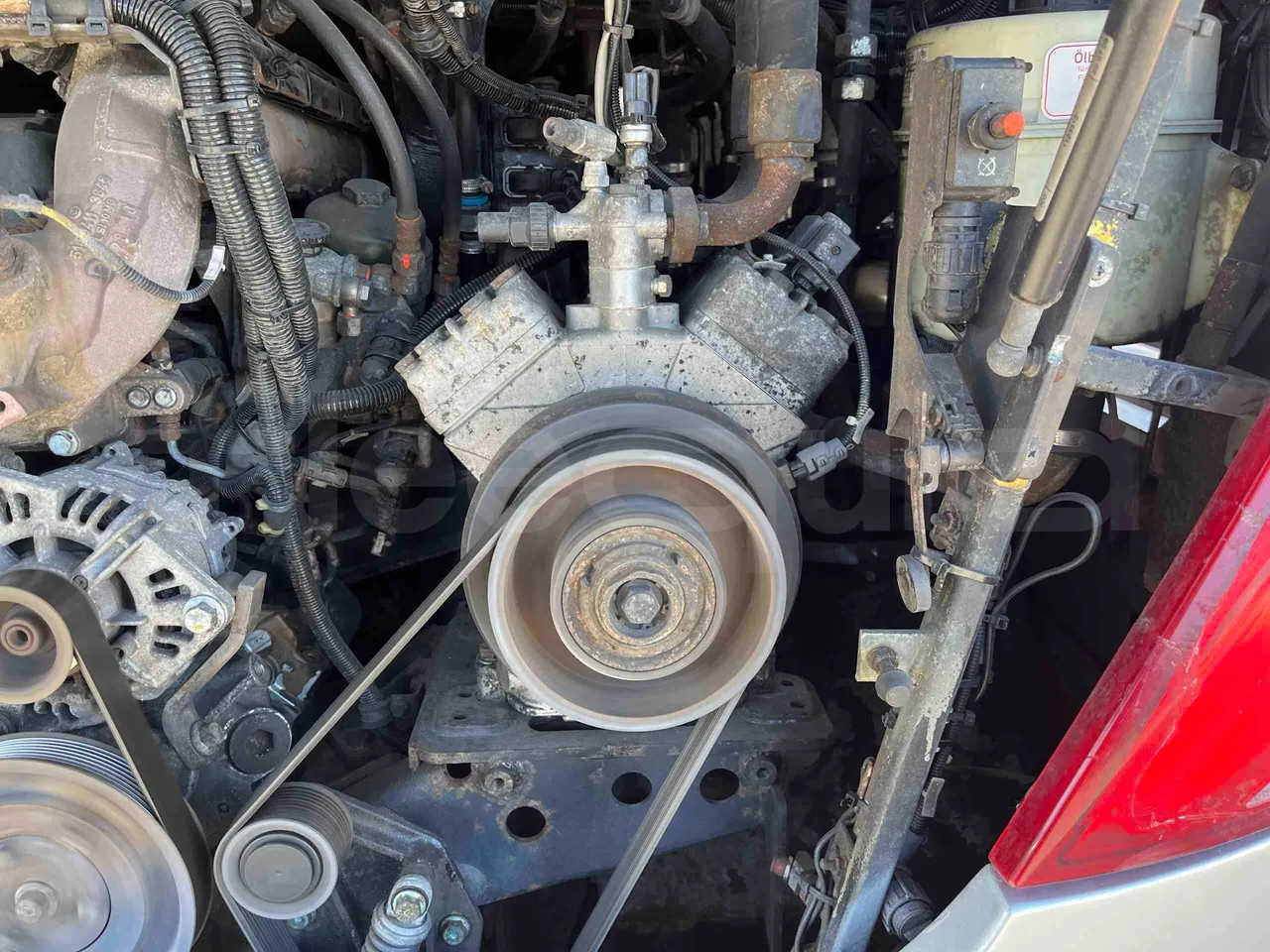 Neoplan Starliner N5217 - EUR5 - 371kW - 14m - air conditioning compressor