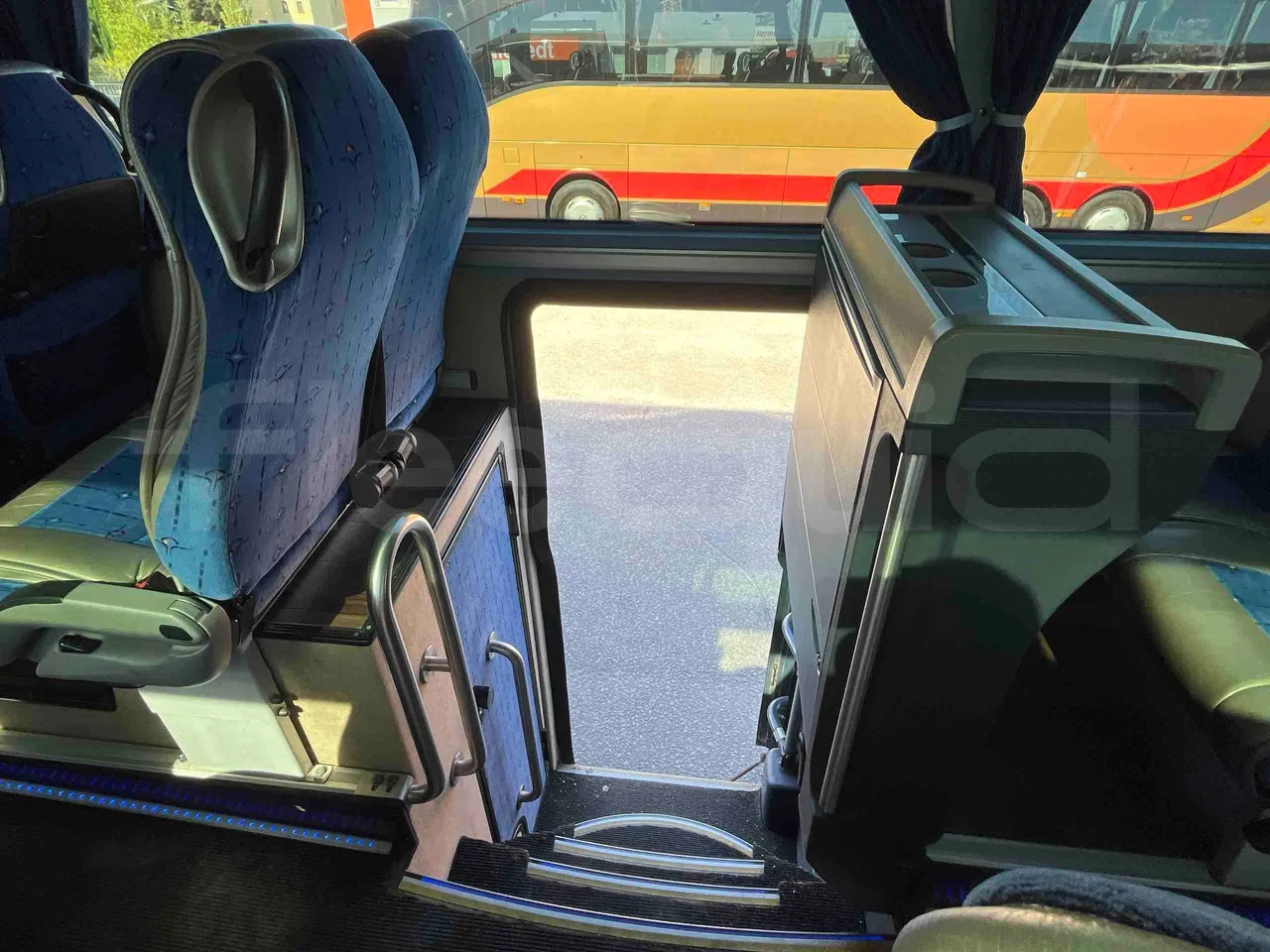 Neoplan Starliner N5217 - EUR5 - 371kW - 14m - disabled area photo