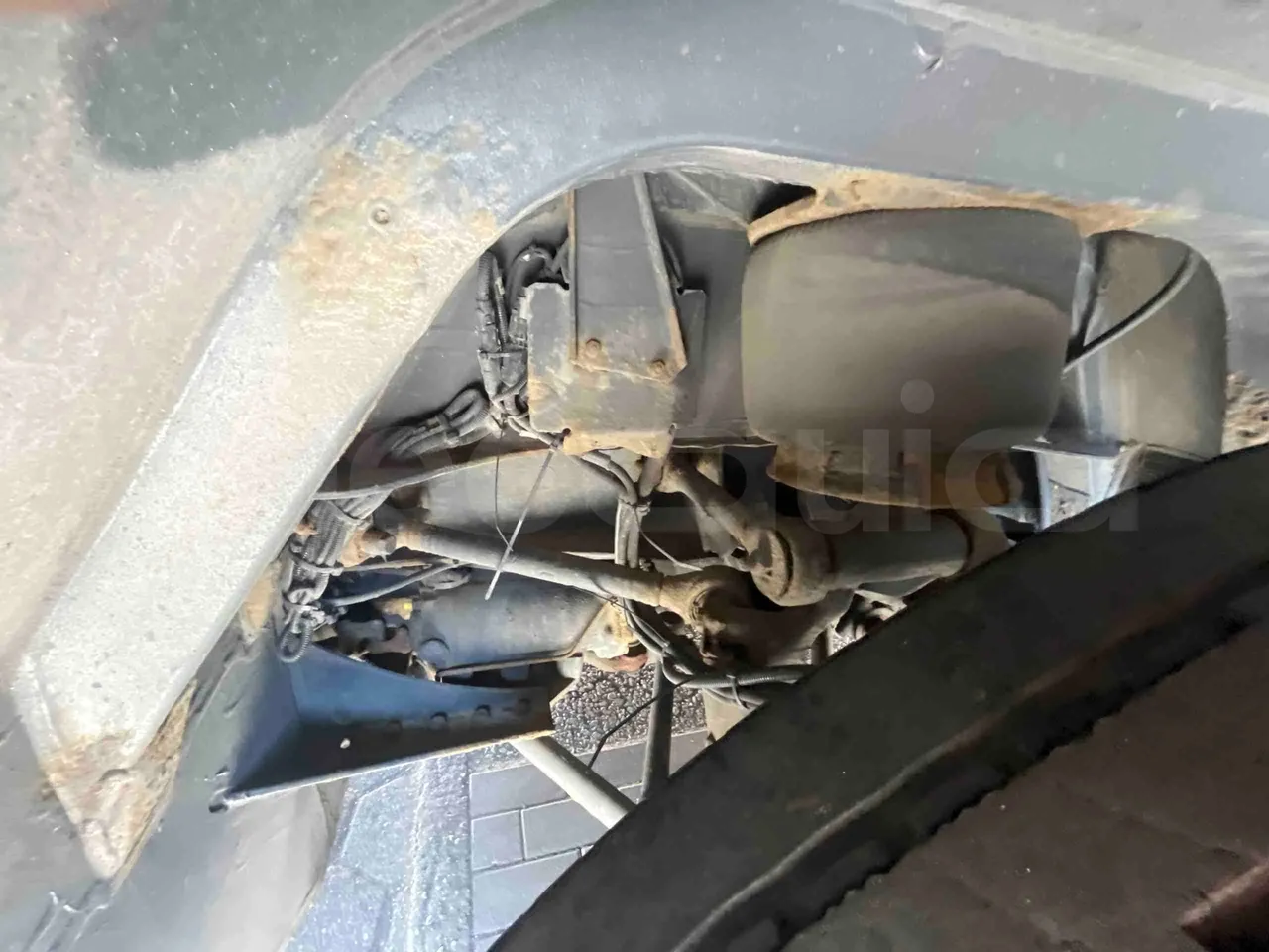 Neoplan Starliner N5217 - EUR5 - 371kW - 14m - front shock absorbers left