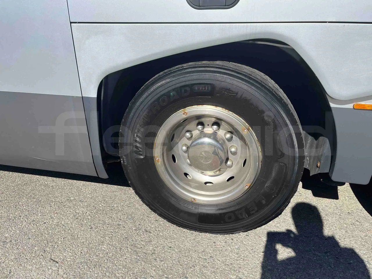 Neoplan Starliner N5217 - EUR5 - 371kW - 14m - tread condition front tires left