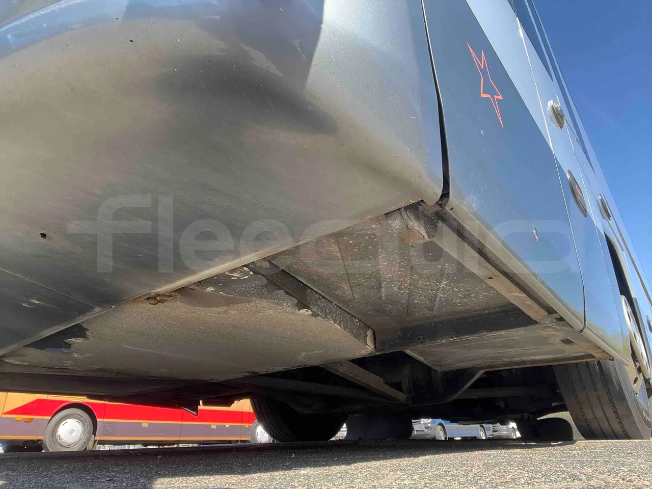 Neoplan Starliner N5217 - EUR5 - 371kW - 14m - front axle left side
