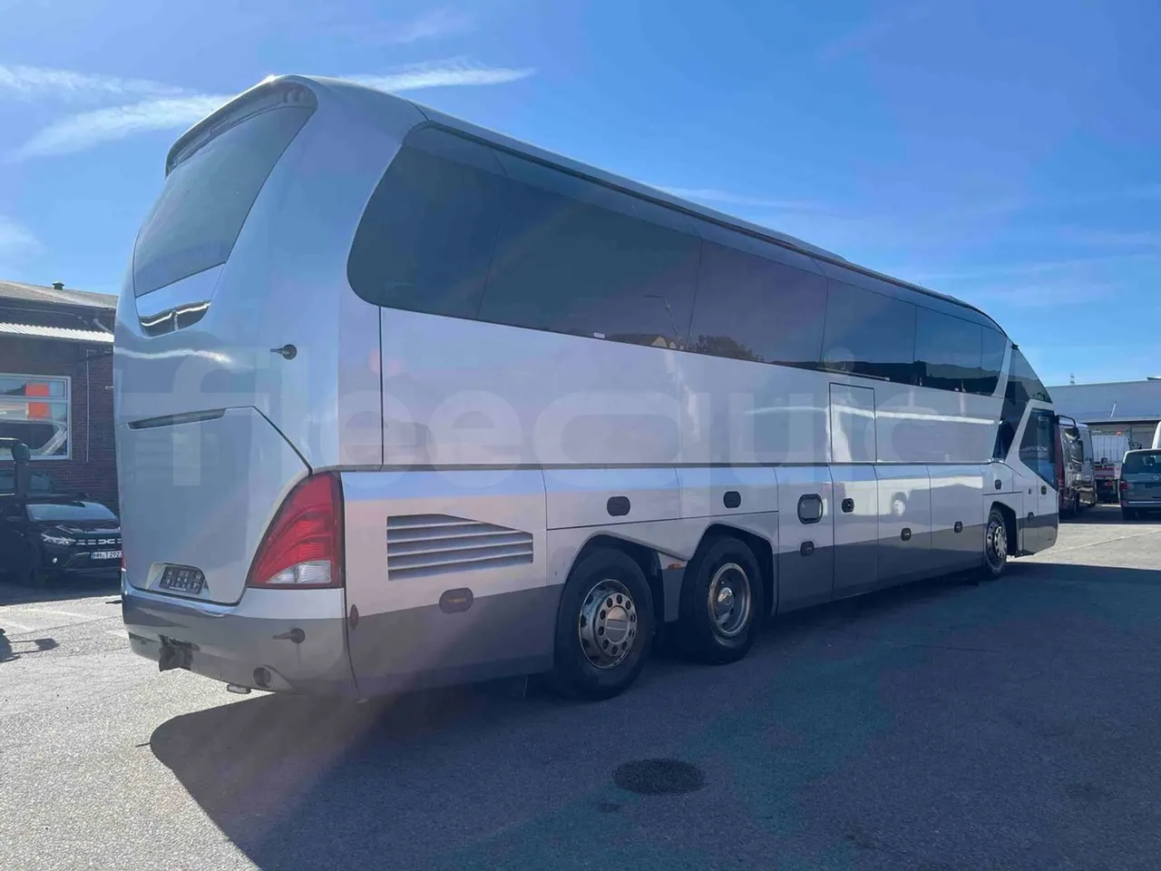 Neoplan Starliner N5217 - EUR5 - 371kW - 14m - turntable external (18m)